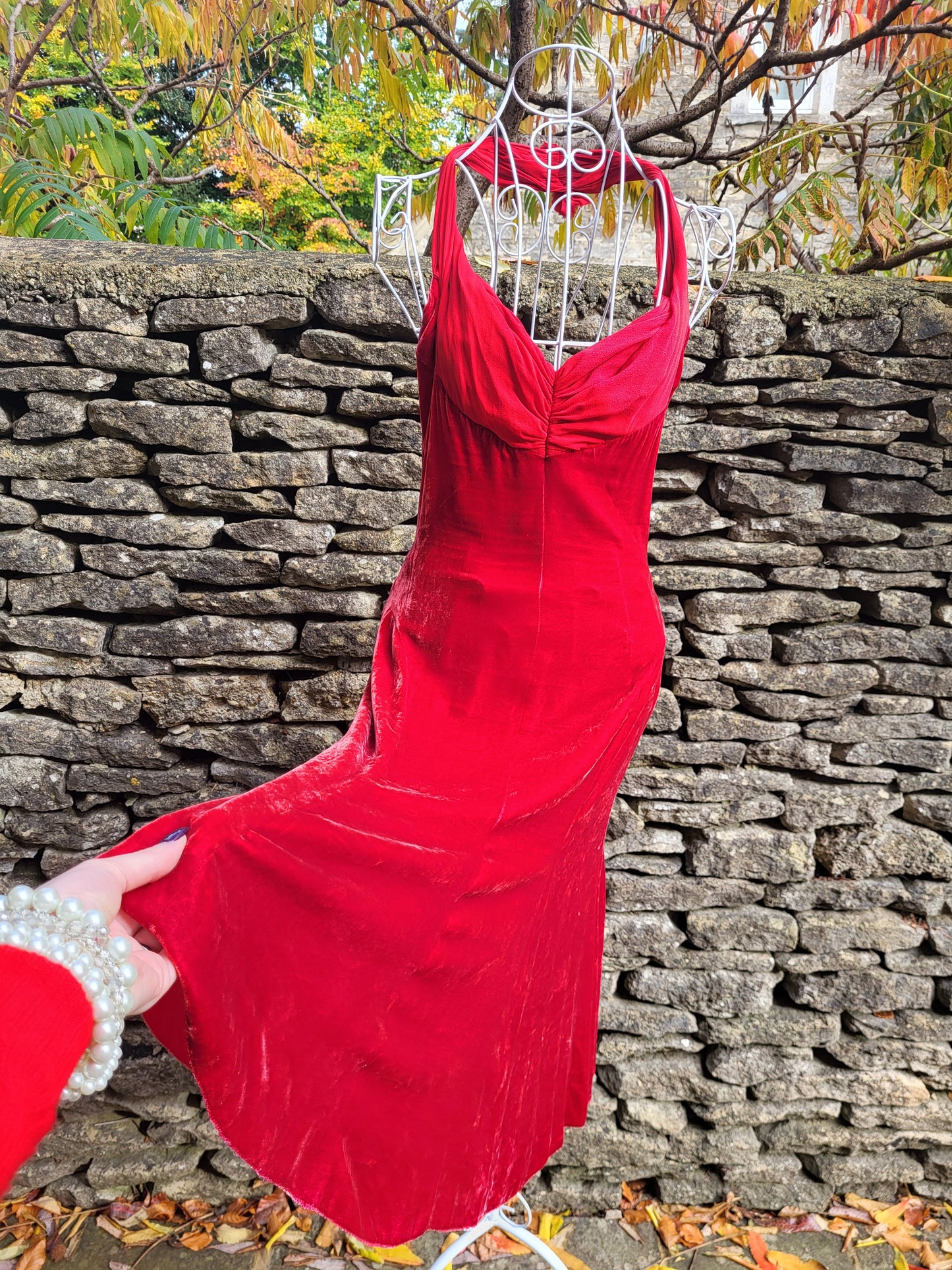 Amanda Wakeley Crimson Silk-Blend Halterneck Dress