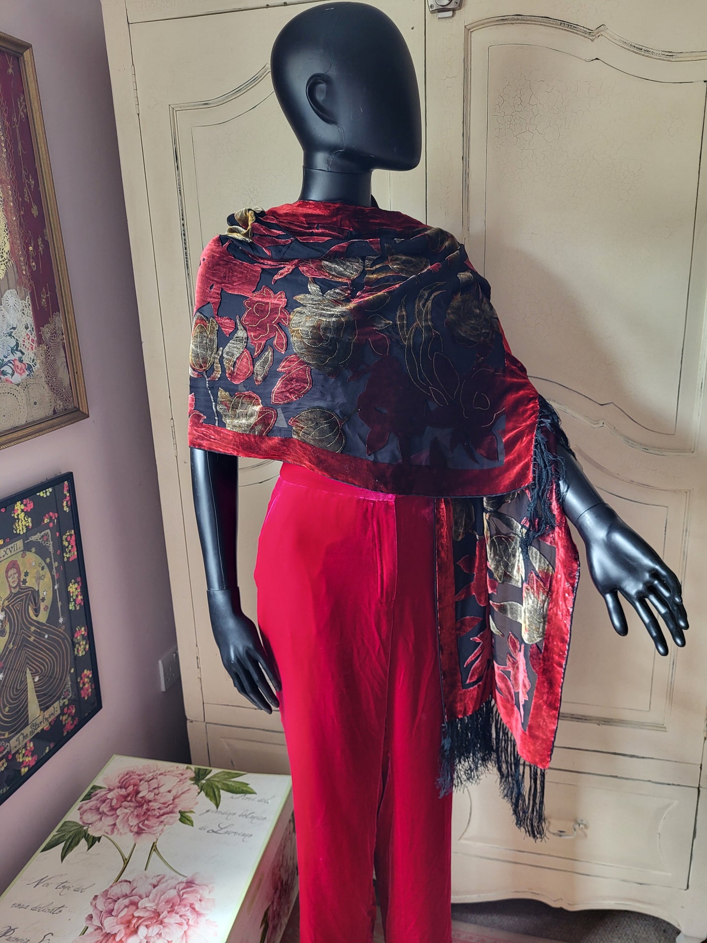 Devoré Silk Velvet Shawl with Tassells
