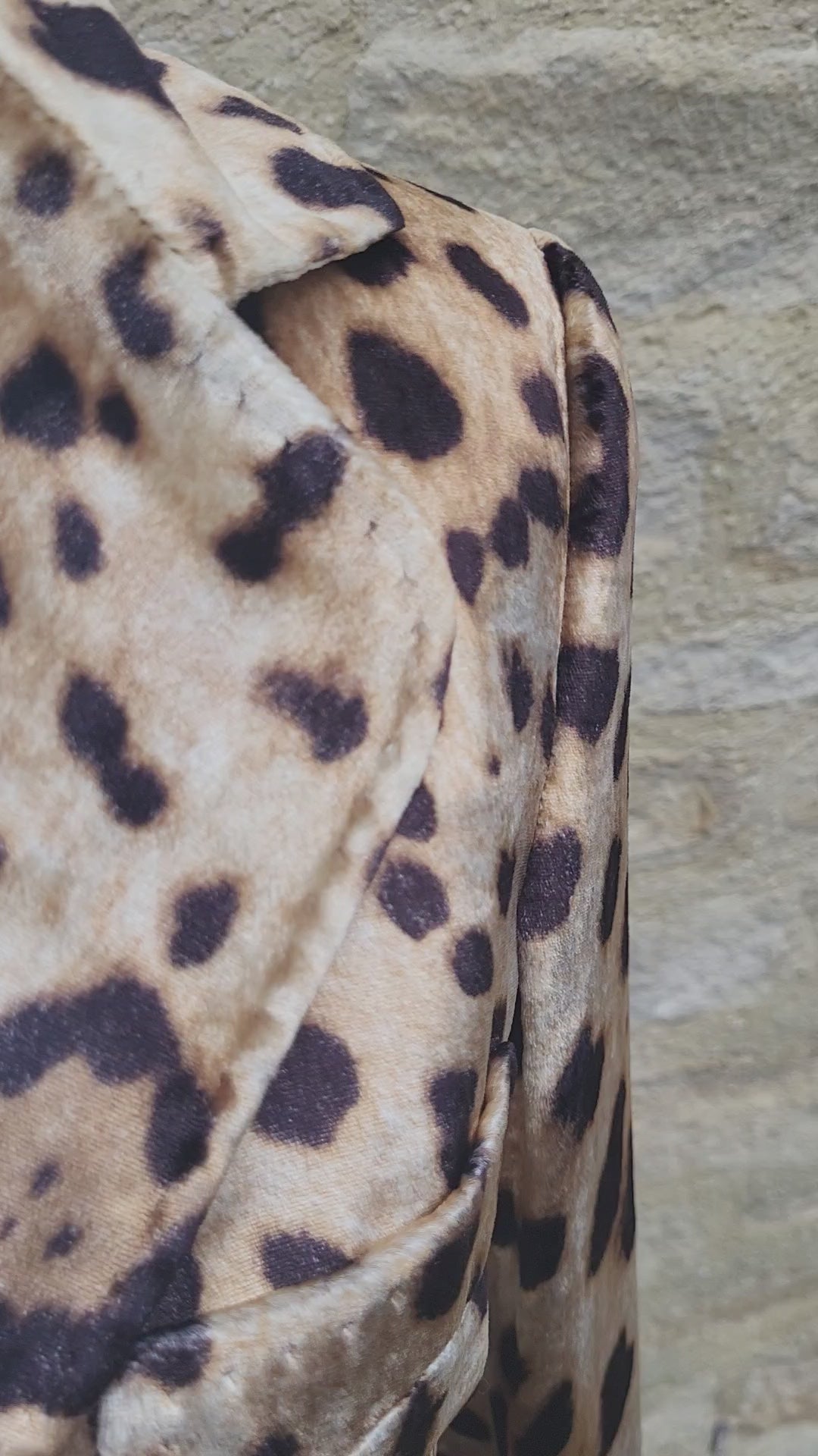 Dolce & Gabbana leopard print velvet blazer, luxury designer jacket