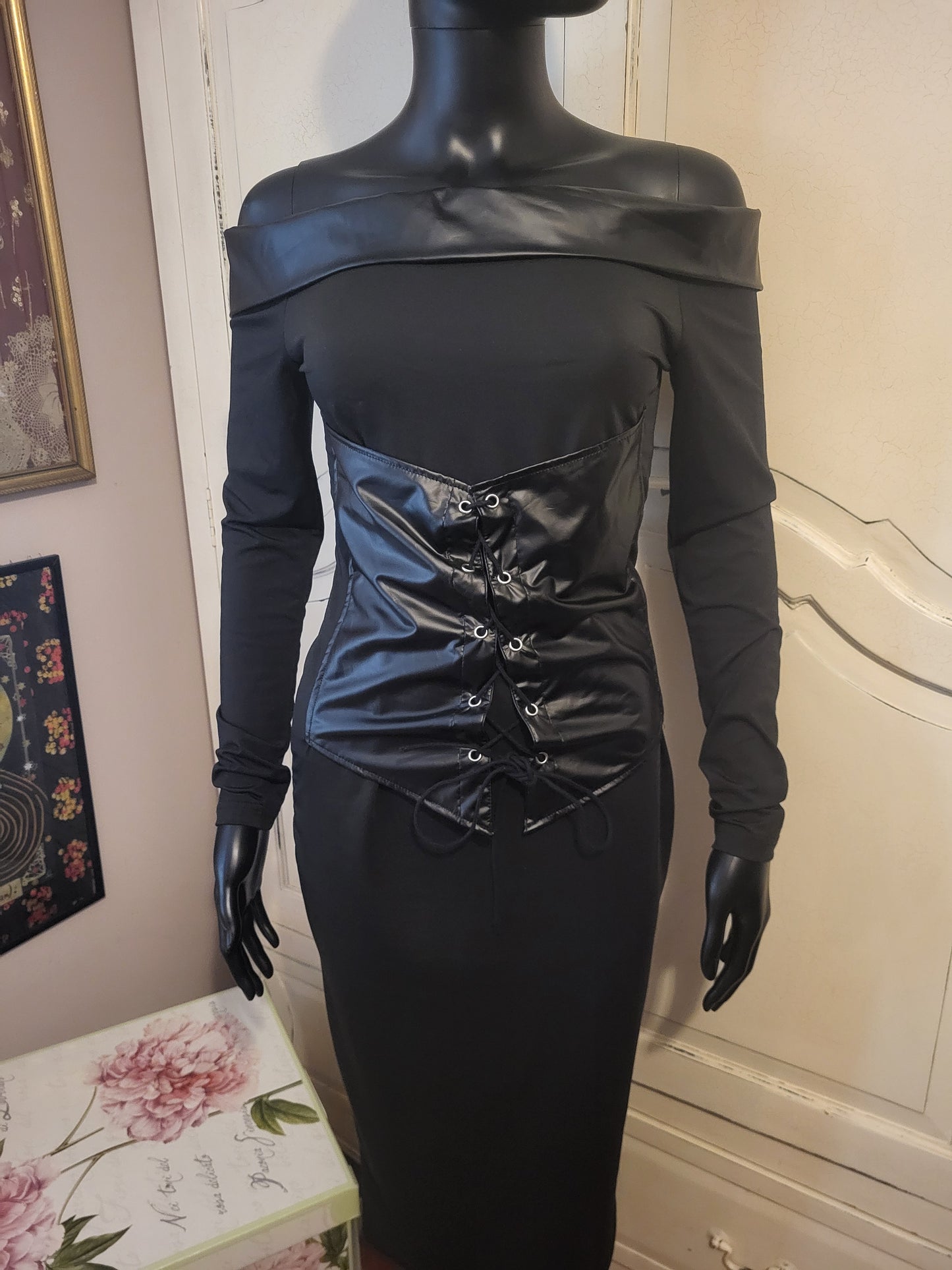 Gothic Off-Shoulder Corset Detail Midi Dress