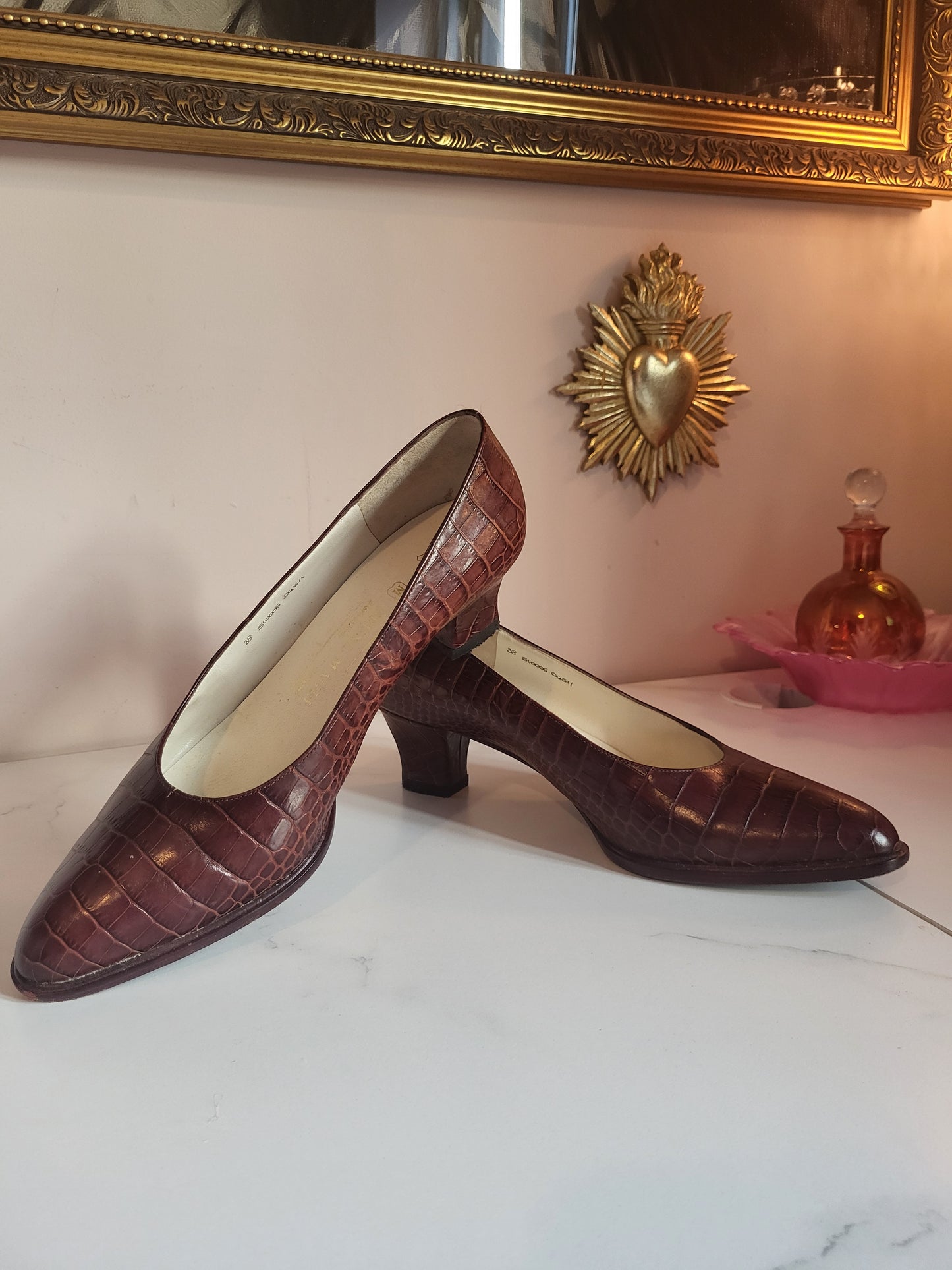 Vintage Bruno Magli Brown Croc-Embossed Leather Court Heels