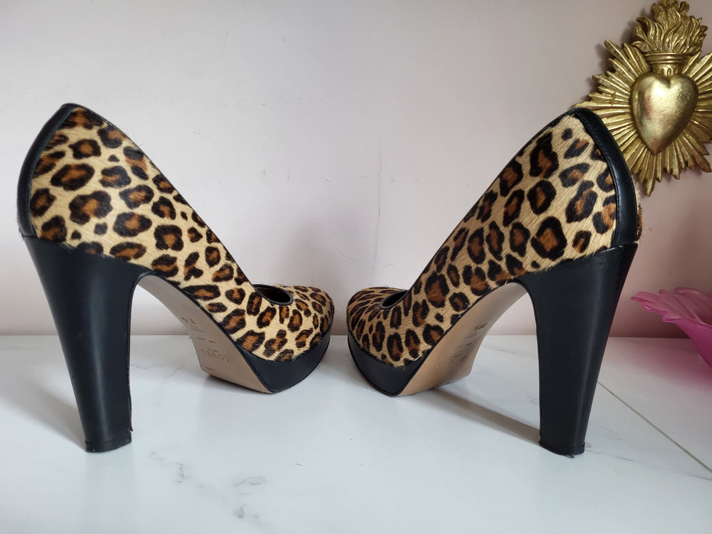 Vintage Hobbs Fully Leather Lined Ponyskin Platform Heels