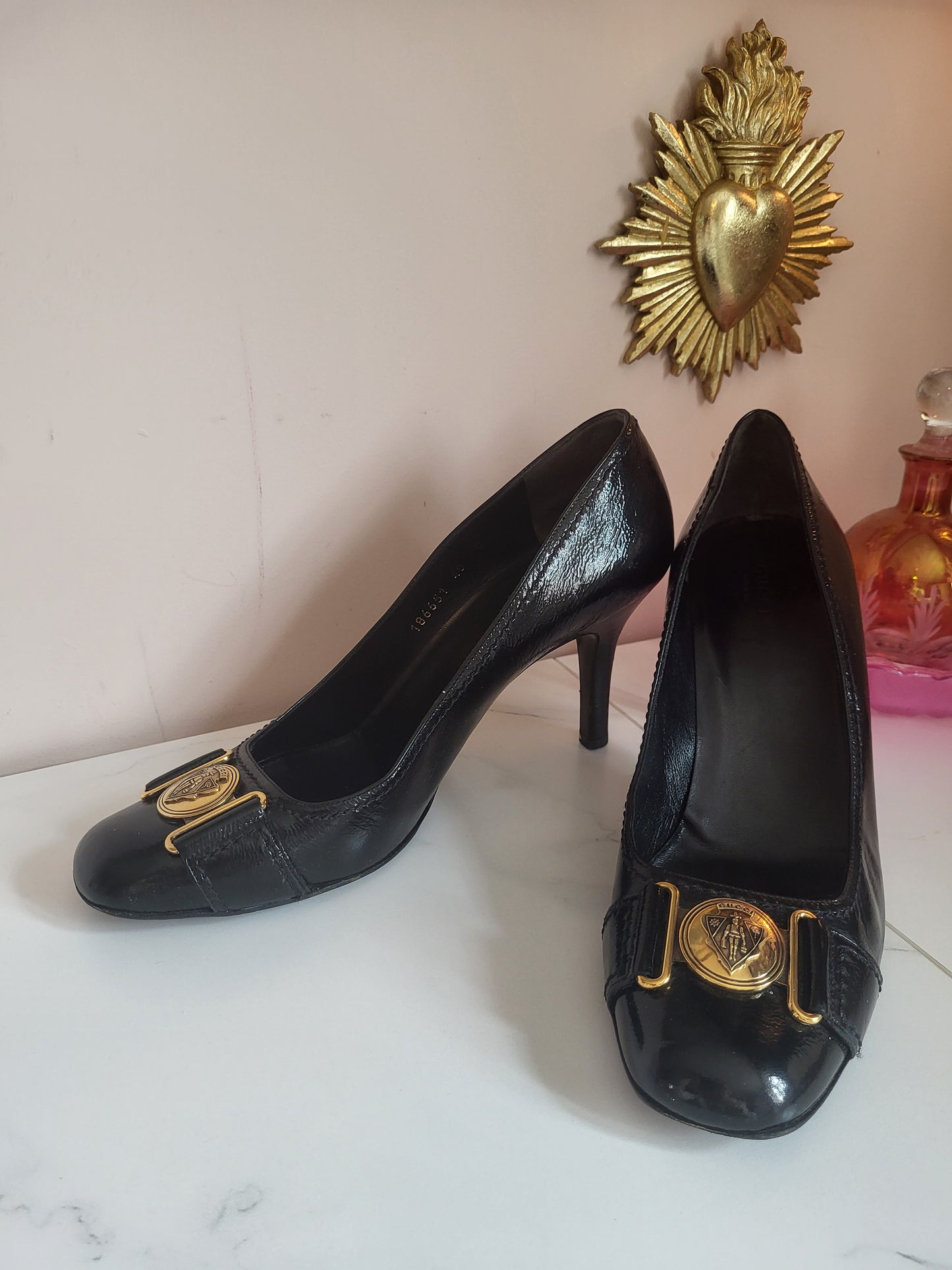 Gucci Patent Black Pump Heels with Brass Emblems