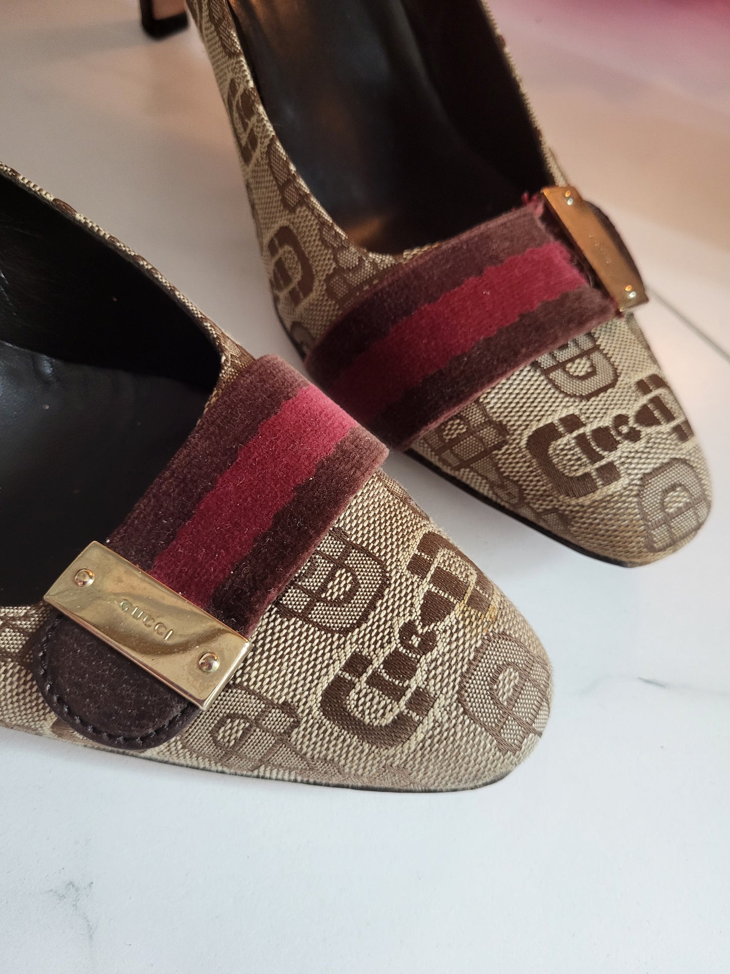 Vintage Gucci Court Heels with Velvet detailing