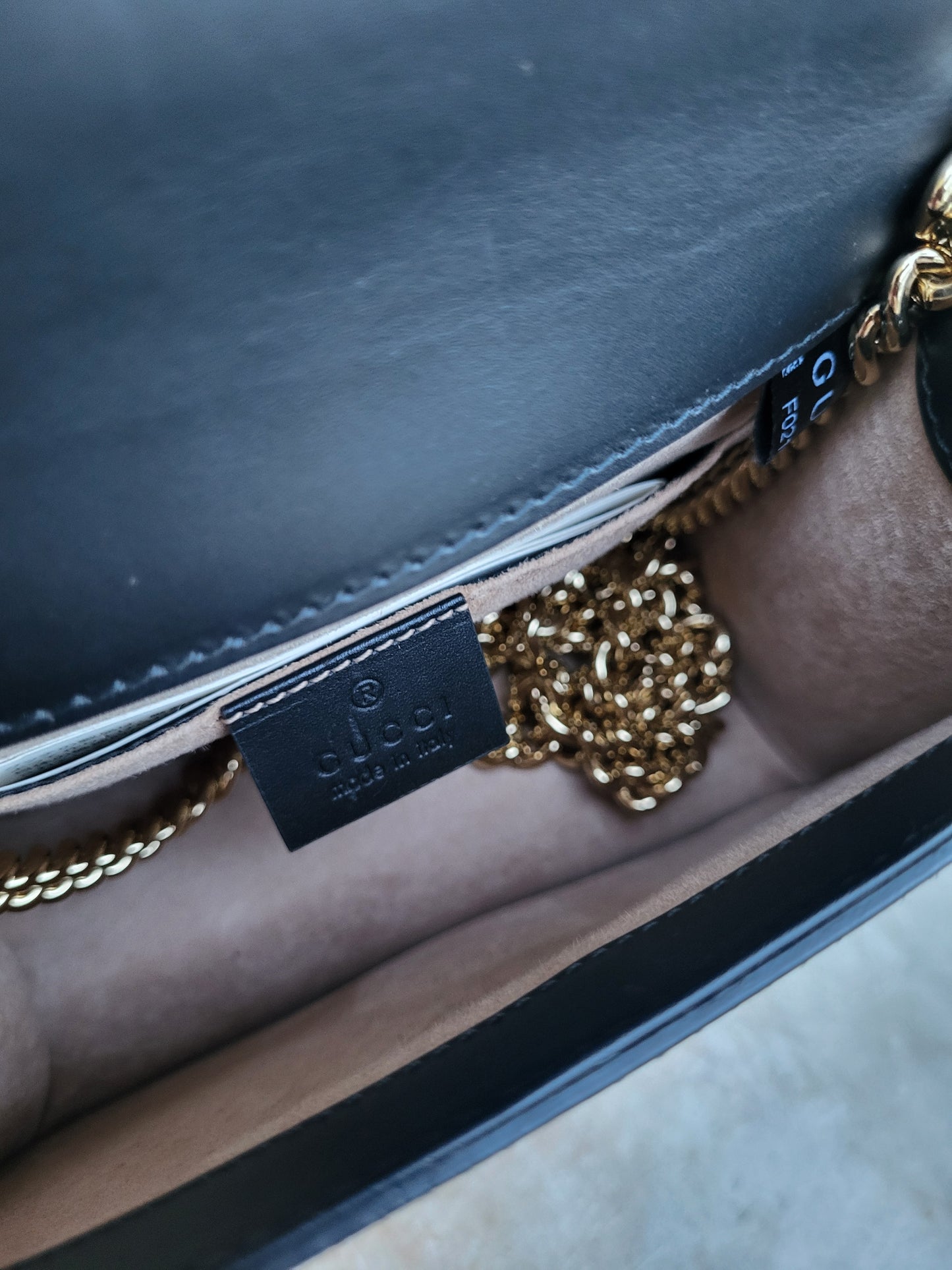 Gucci Sylvie Leather Shoulder Bag