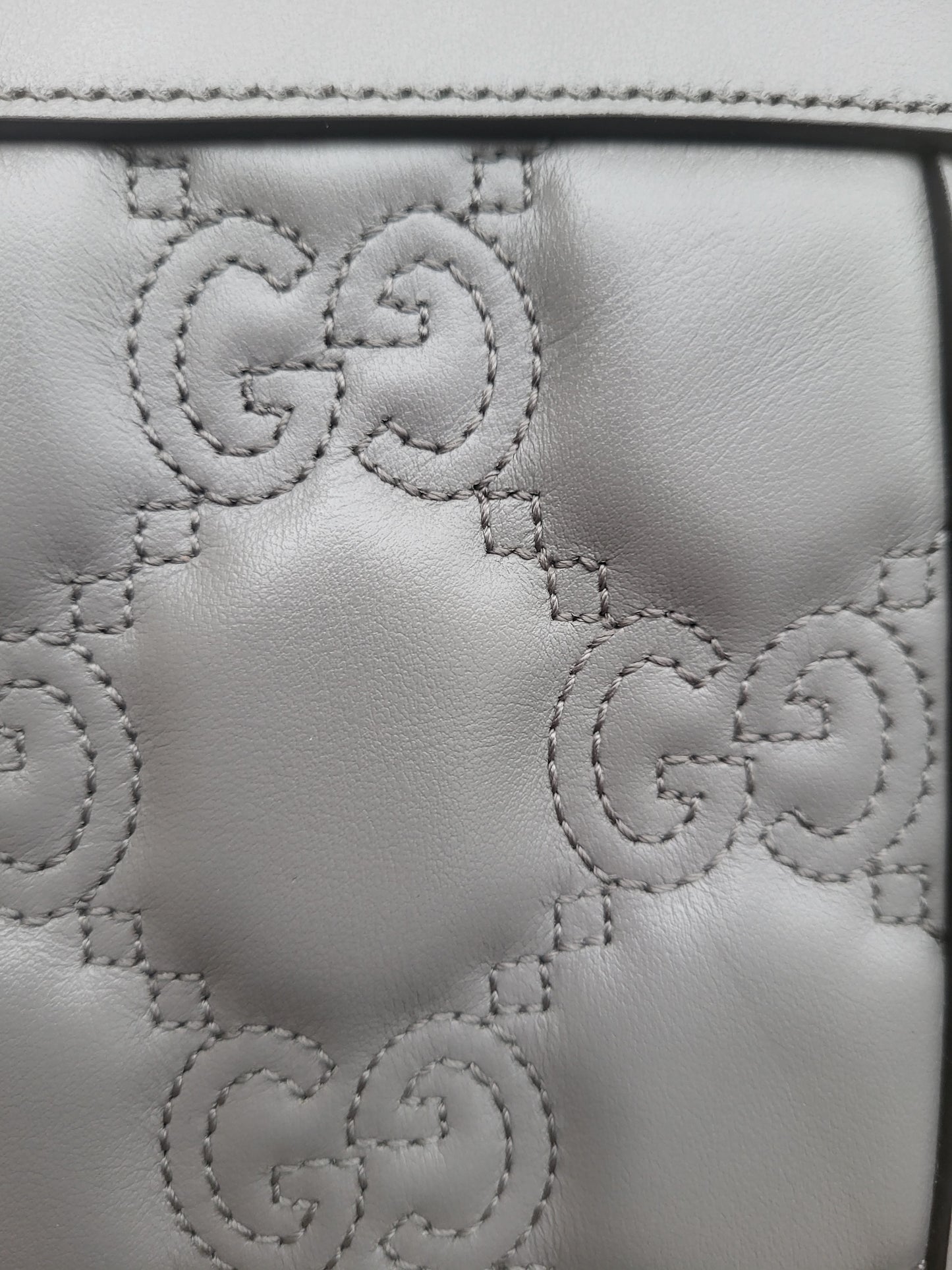 Gucci GG Matelassé Quilted Leather Shoulder Bag