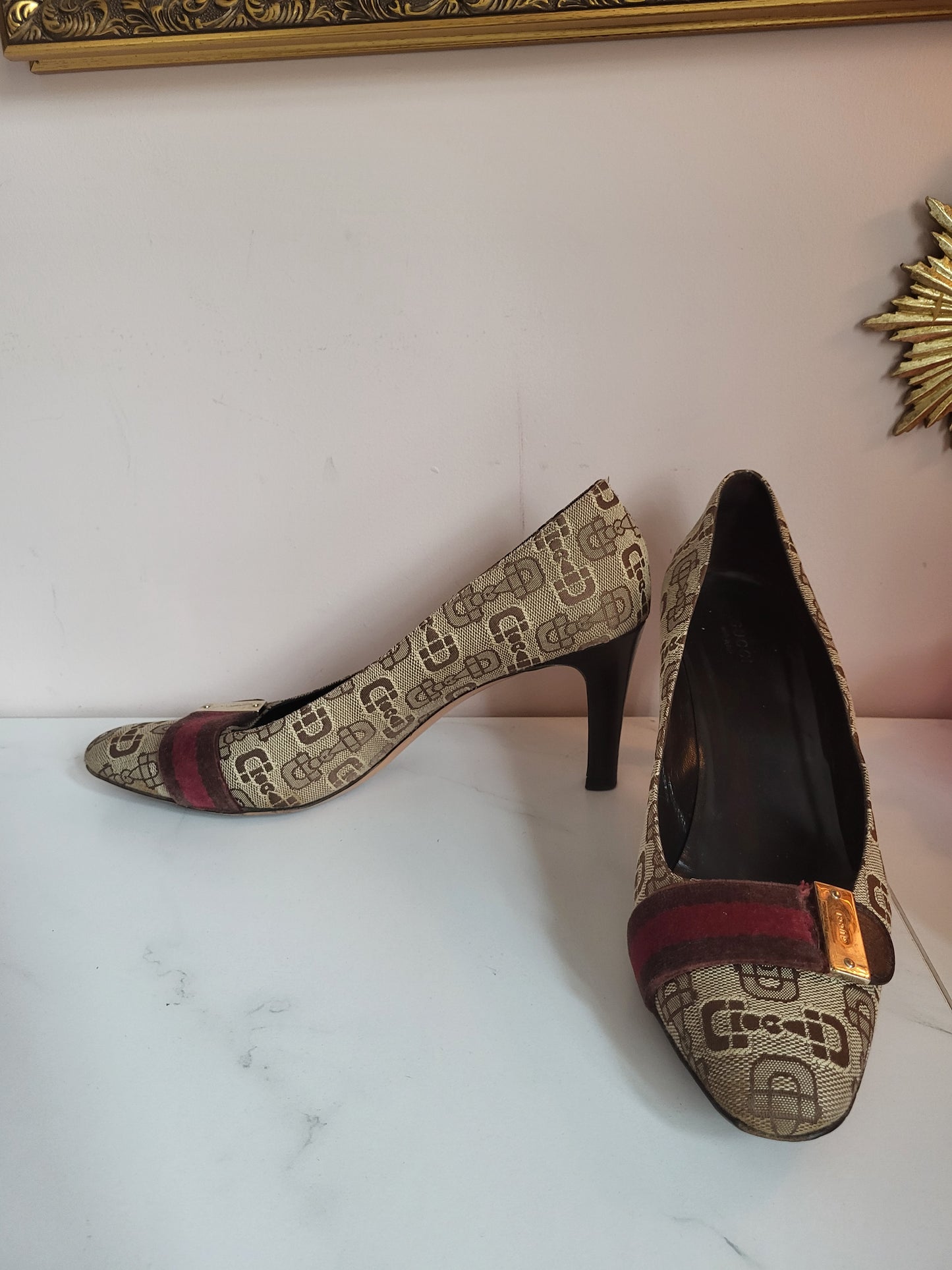 Vintage Gucci Court Heels with Velvet detailing