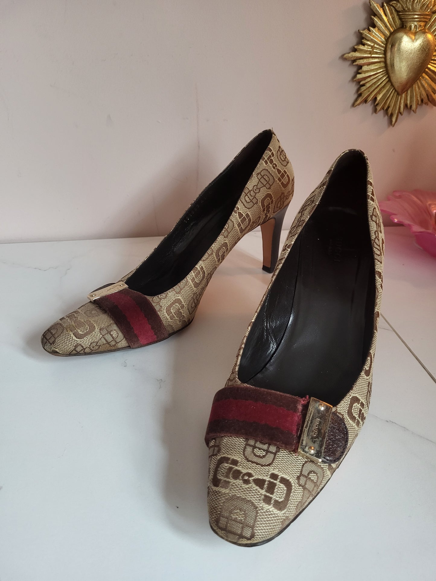 Vintage Gucci Court Heels with Velvet detailing