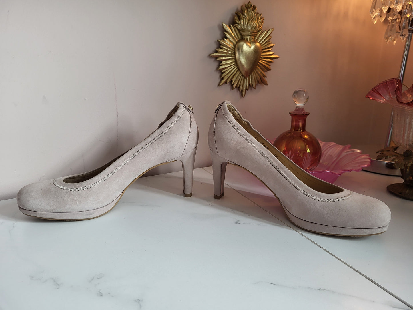 Stuart Weitzman Blush Pink Suede Court Heels