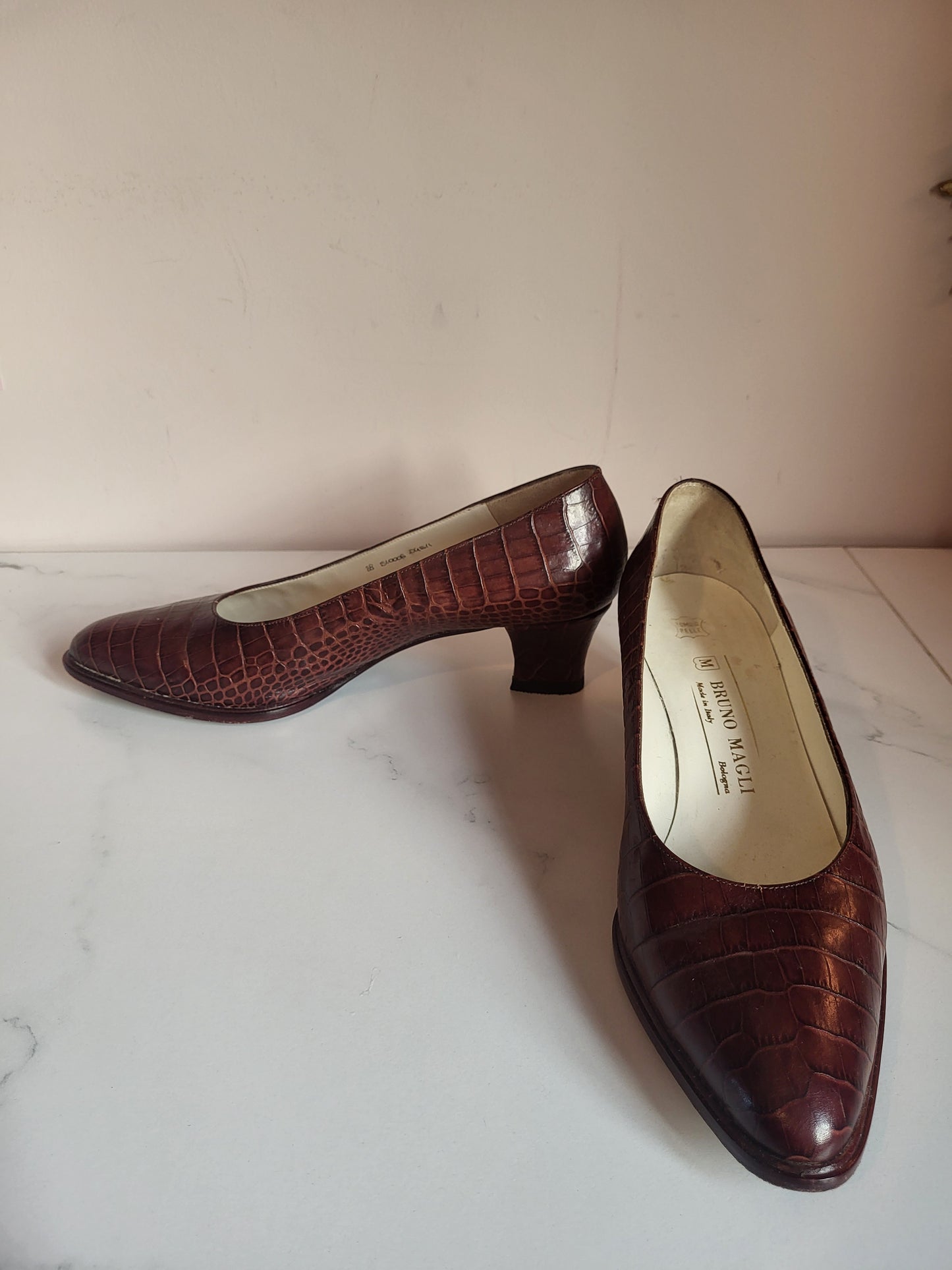 Vintage Bruno Magli Brown Croc-Embossed Leather Court Heels