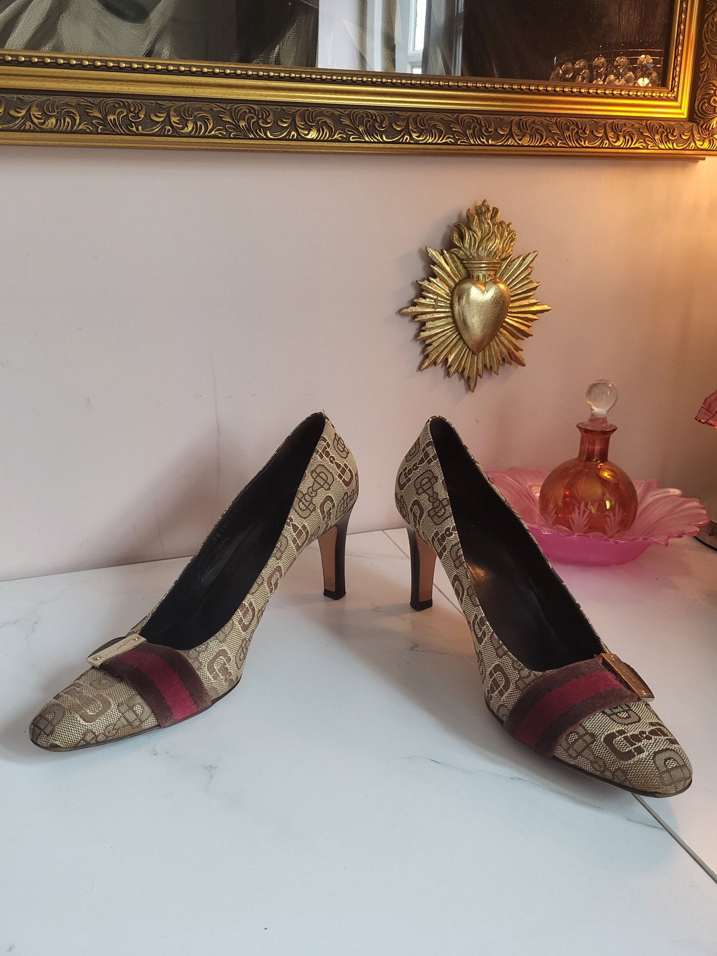 Vintage Gucci Court Heels with Velvet detailing