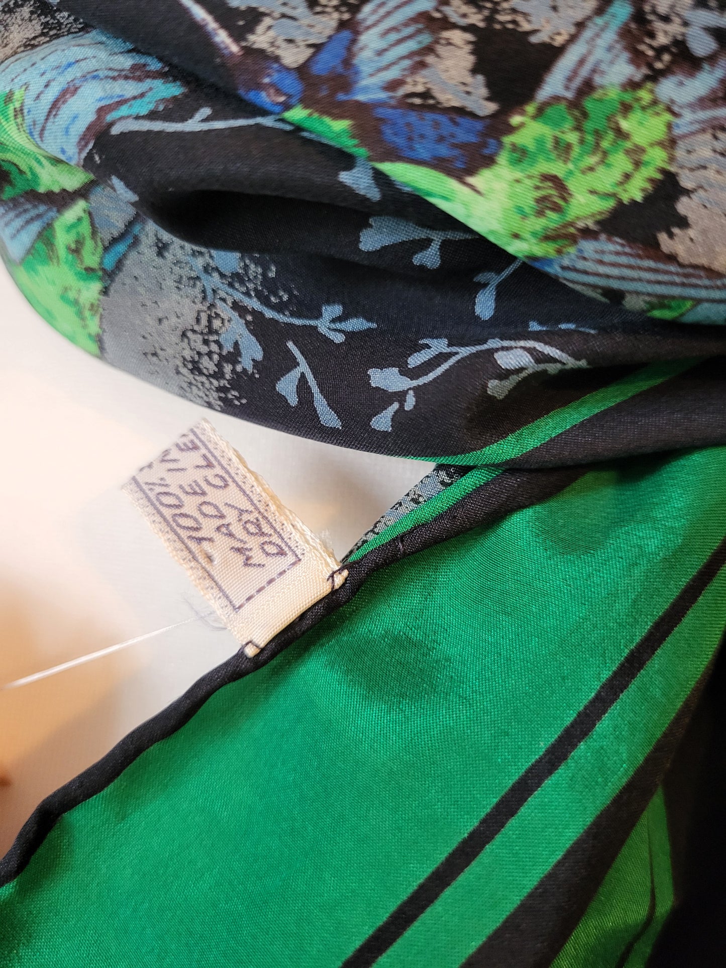 Gucci Vintage Silk Carré Scarf