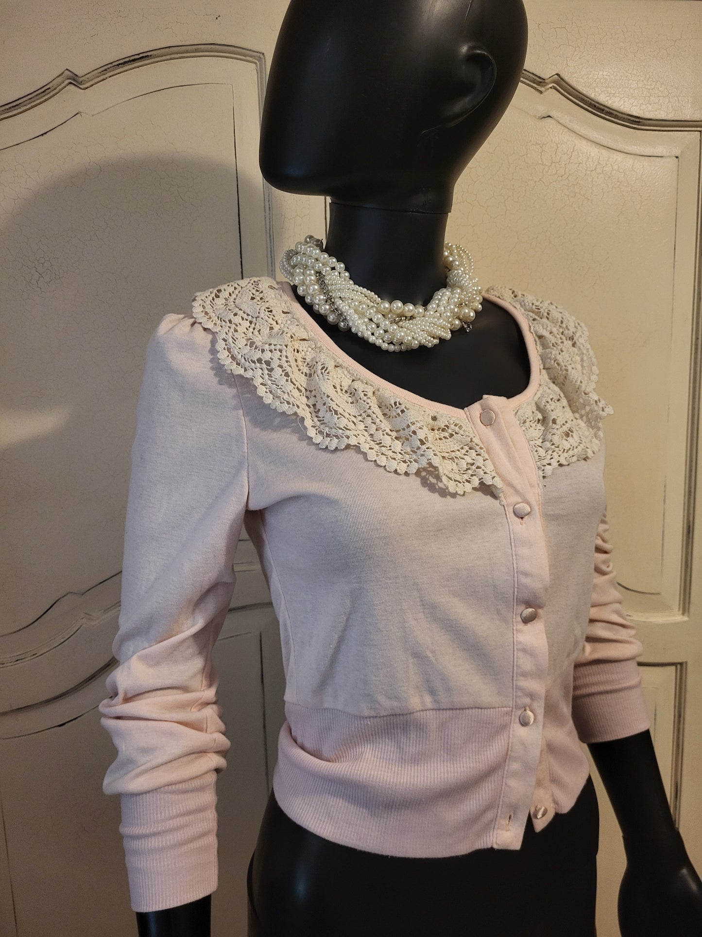 Ada Gatti Cropped Blush Pink Cardigan