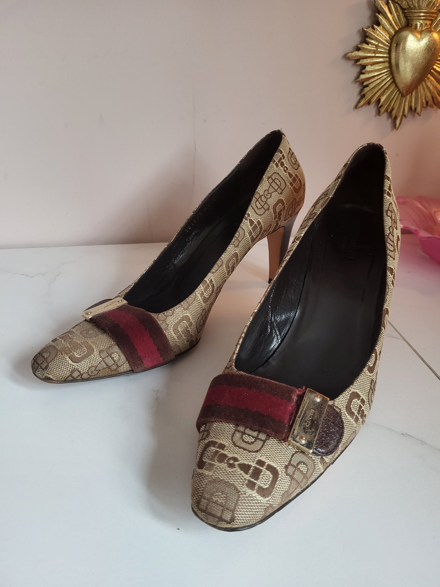 Vintage Gucci Court Heels with Velvet detailing