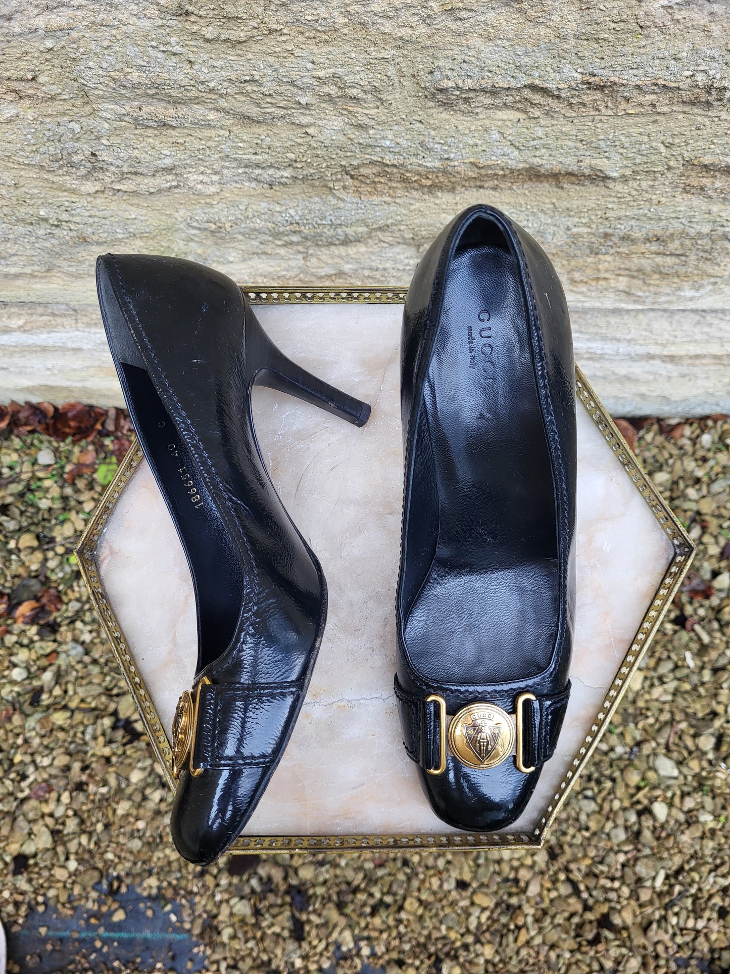 Vintage Gucci Black Patent Leather Emblem Heels