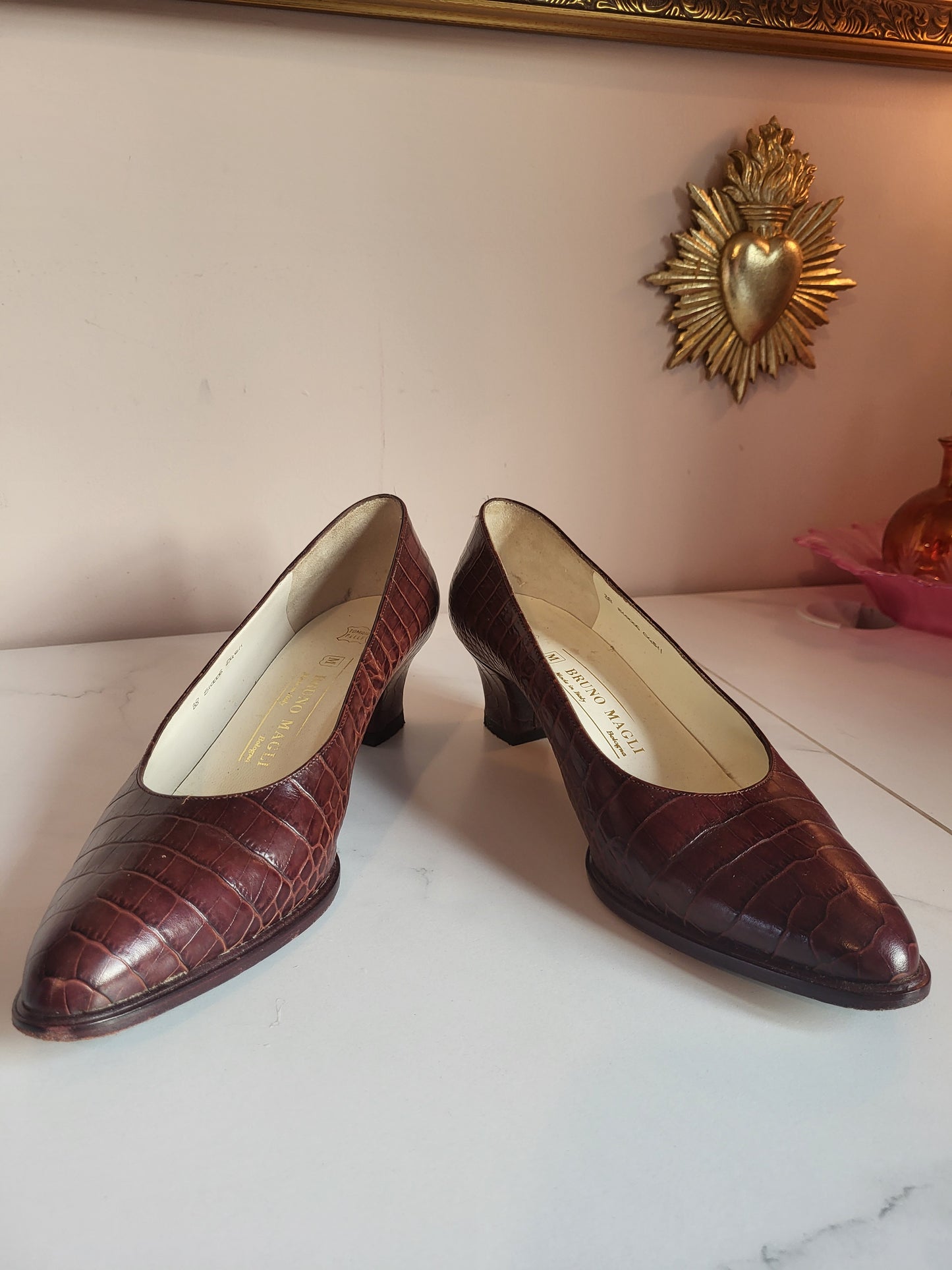 Vintage Bruno Magli Brown Croc-Embossed Leather Court Heels