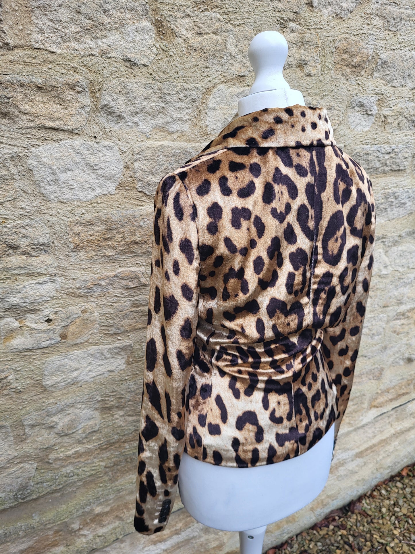 Dolce & Gabbana leopard print velvet blazer, luxury designer jacket