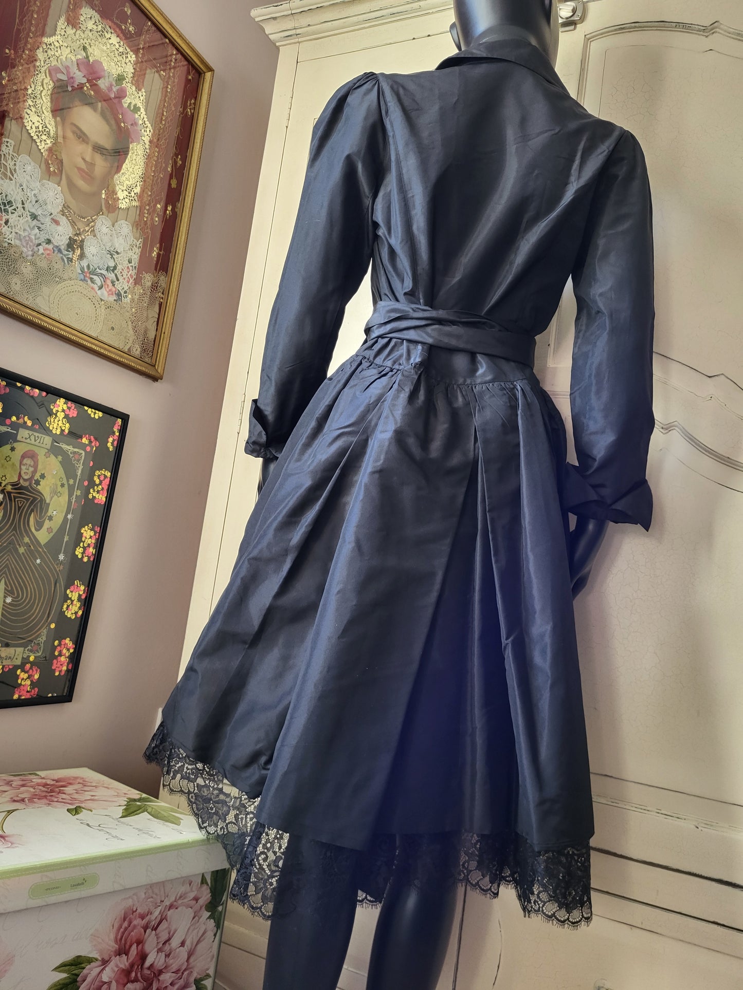 Vintage Diane Von Furstenberg 100% Silk Tulle Lined Shirt Dress
