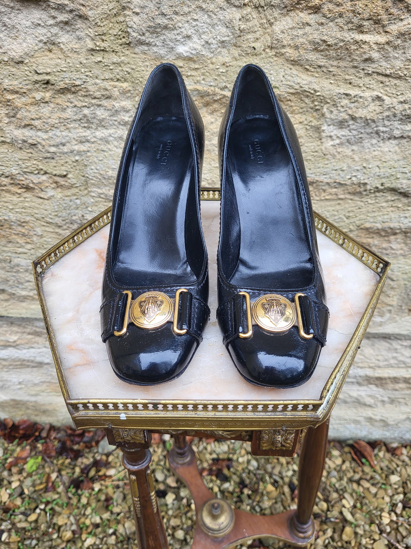 Vintage Gucci Black Patent Leather Emblem Heels