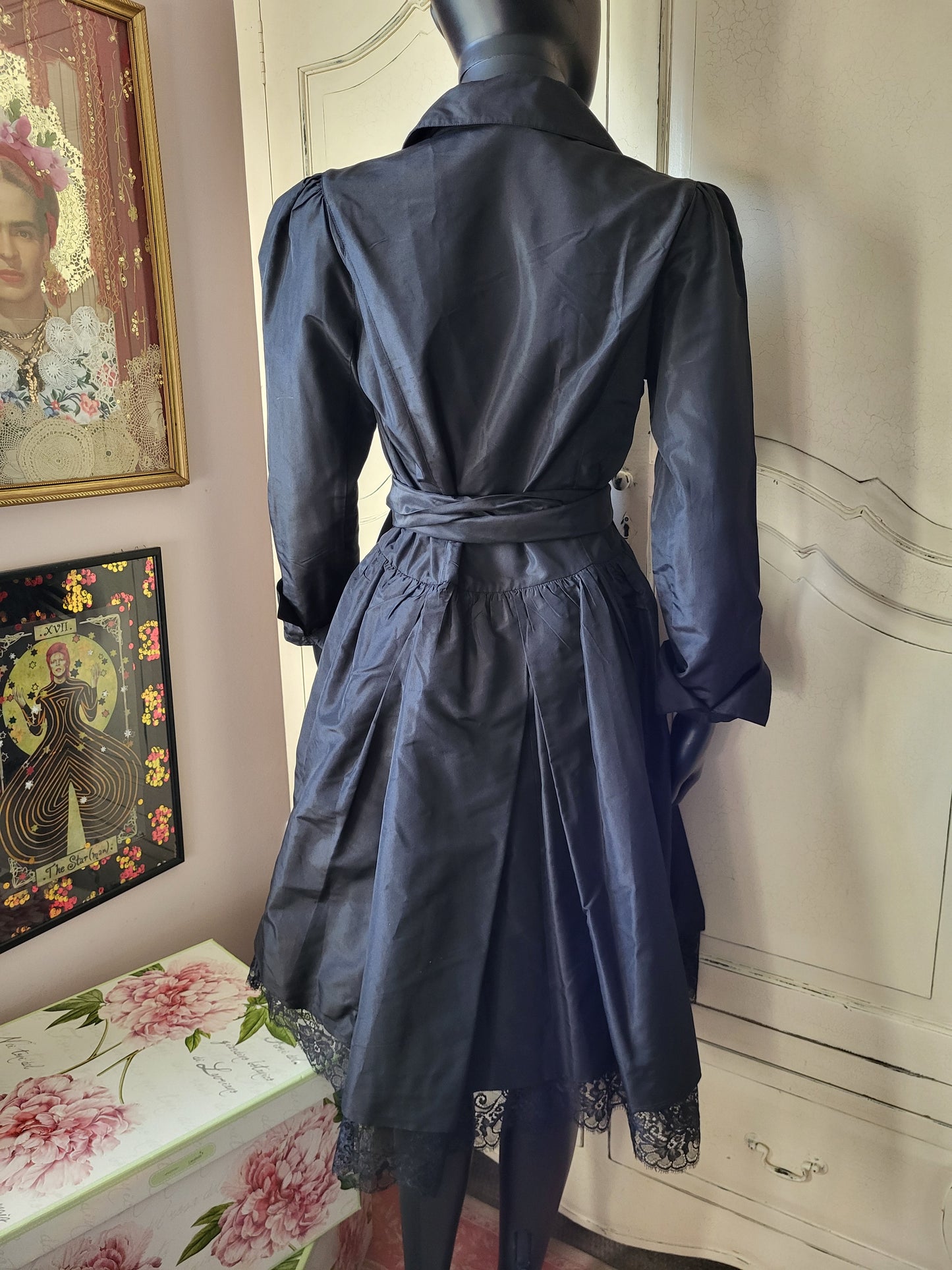 Vintage Diane Von Furstenberg 100% Silk Tulle Lined Shirt Dress