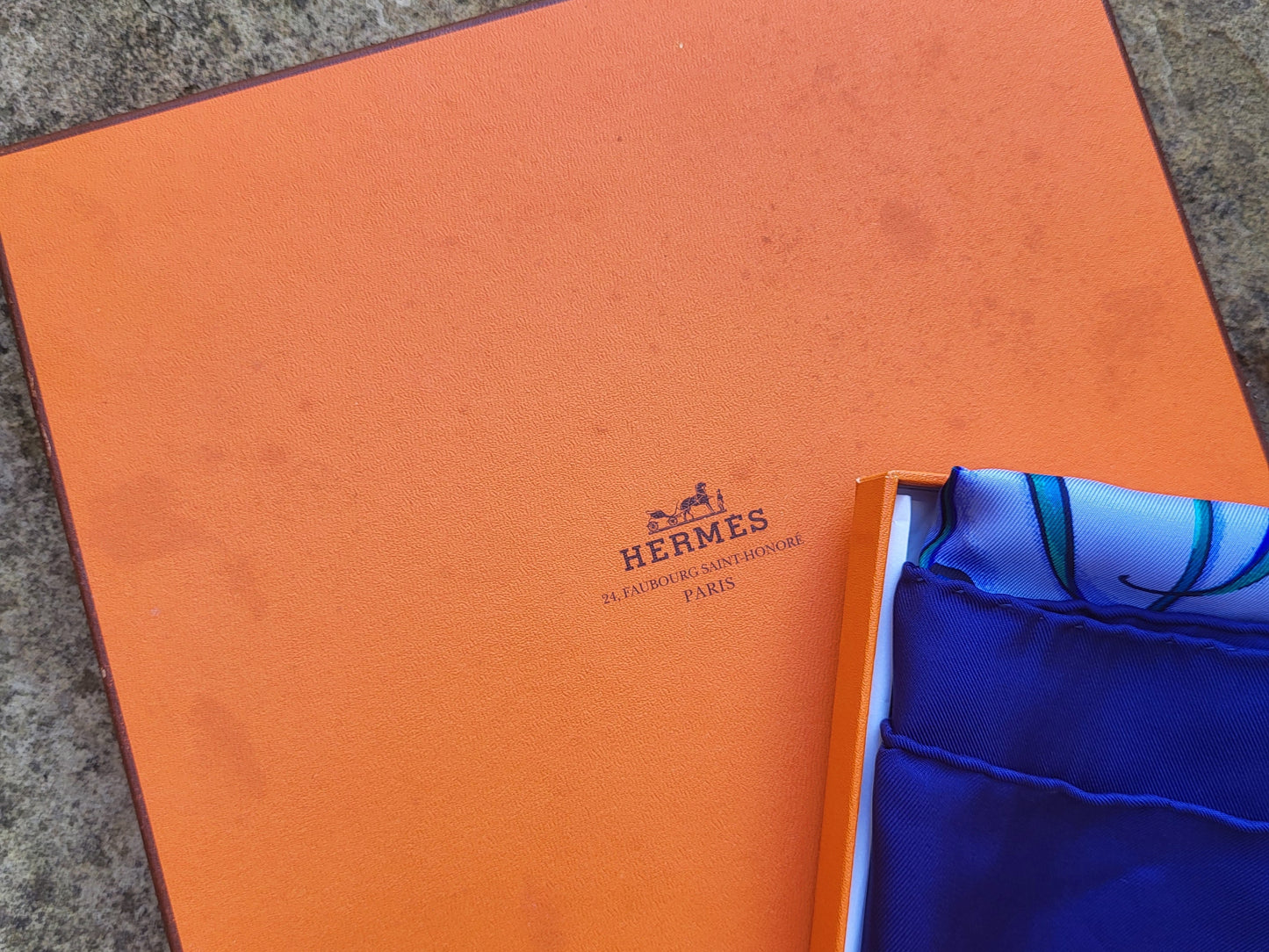 Hermès Silk Scarf 'Céramique Ottomane'' Boxed - Full Set